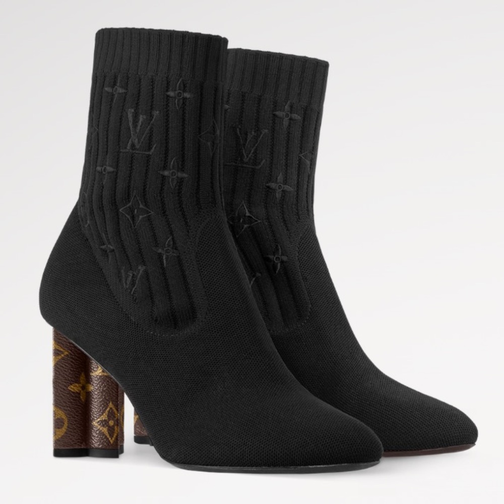 LOUIS VUITTON Silouette Ankle Boots